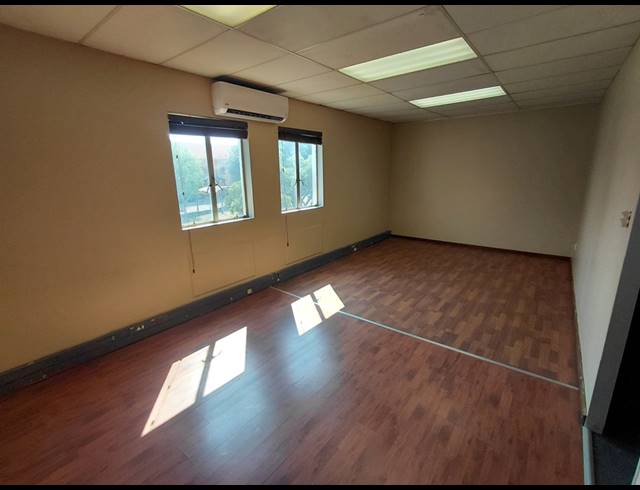 261M² OFFICE TO LET IN RANDJESPARK